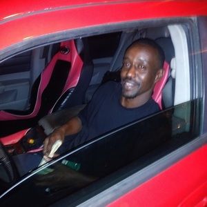 Meet your Posher, Messay